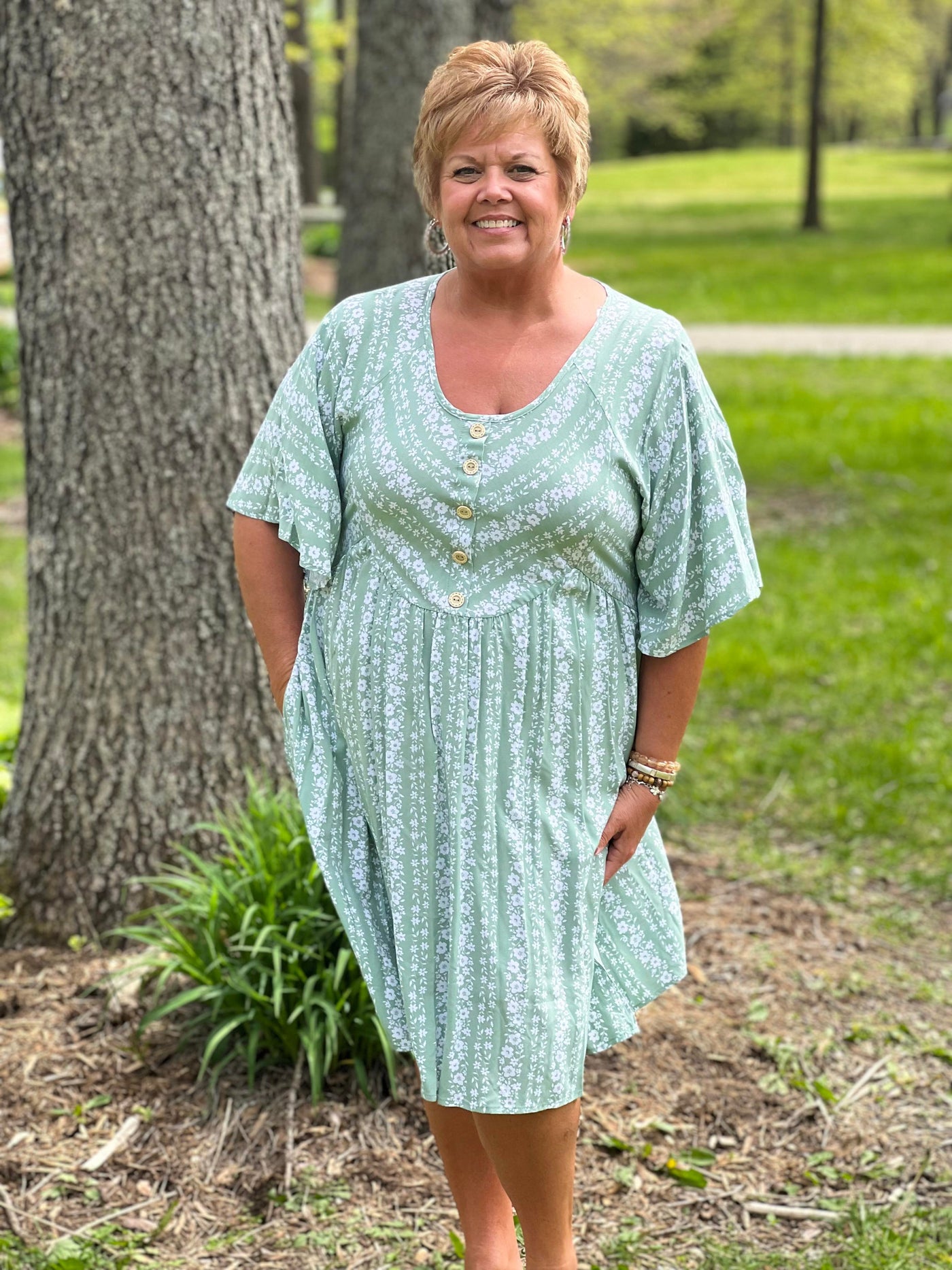 Floral/stripe pocketed curvy dress