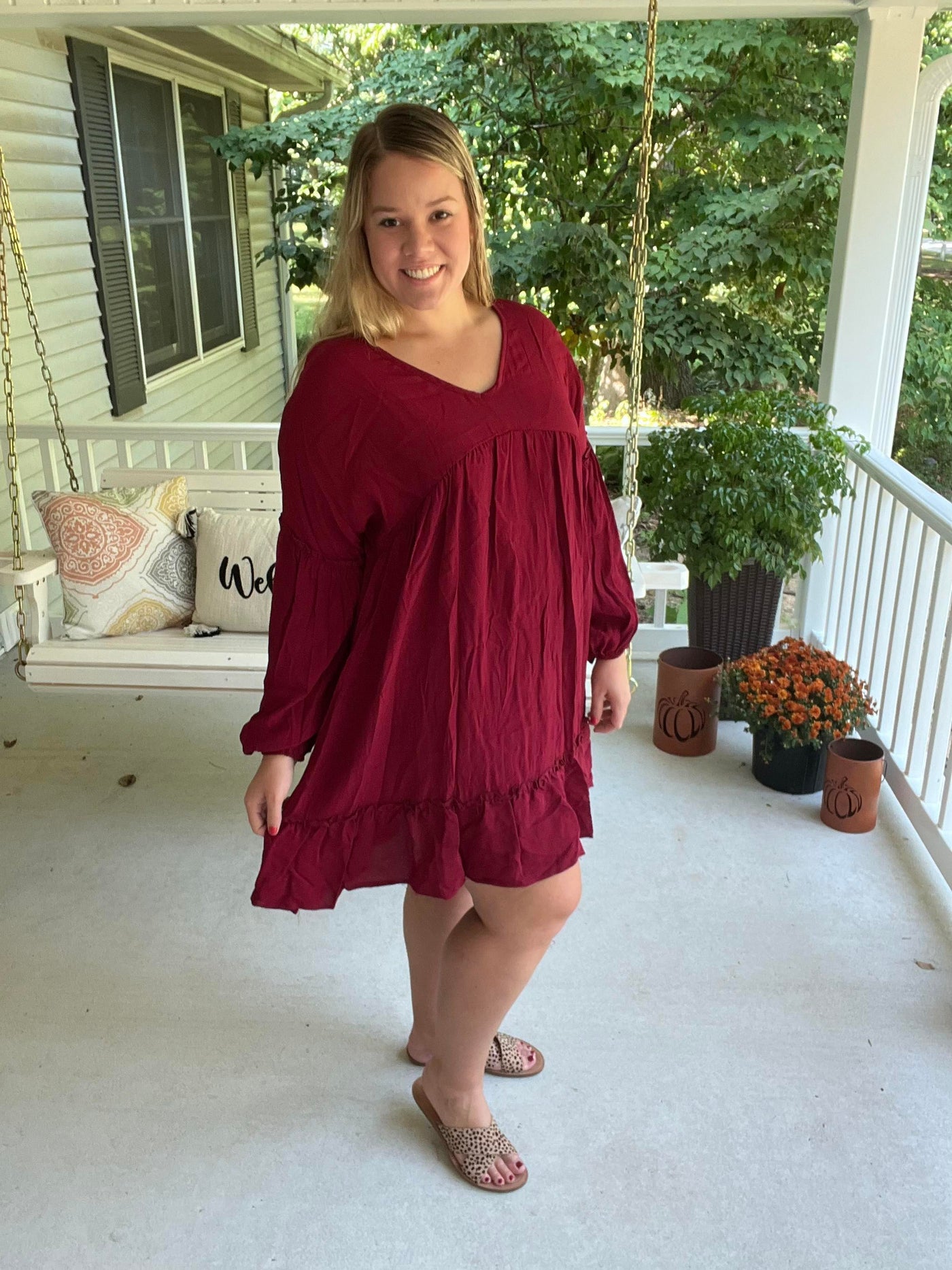 V-neck maroon pocket dress